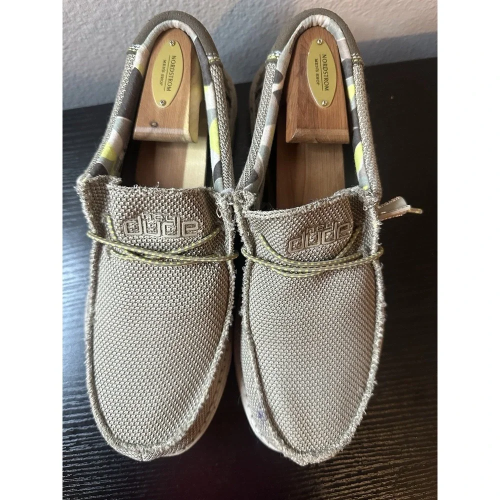 Hey Dude Wally Sox CAMEL  Boat Beach Casual Shoes Men's Size 8 Womens 9.5
